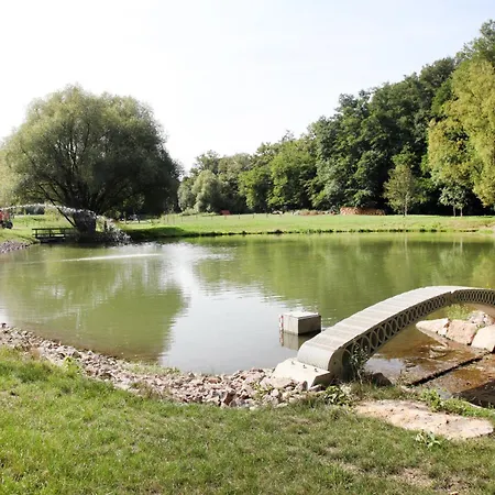 Ve Mlyne Апартаменты Trebotov