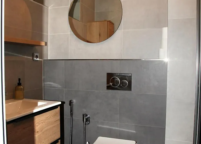 Ve Mlyne Apartment *